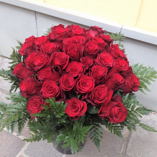kytica z cervených ruži, pošli ruže na sv.Valentína